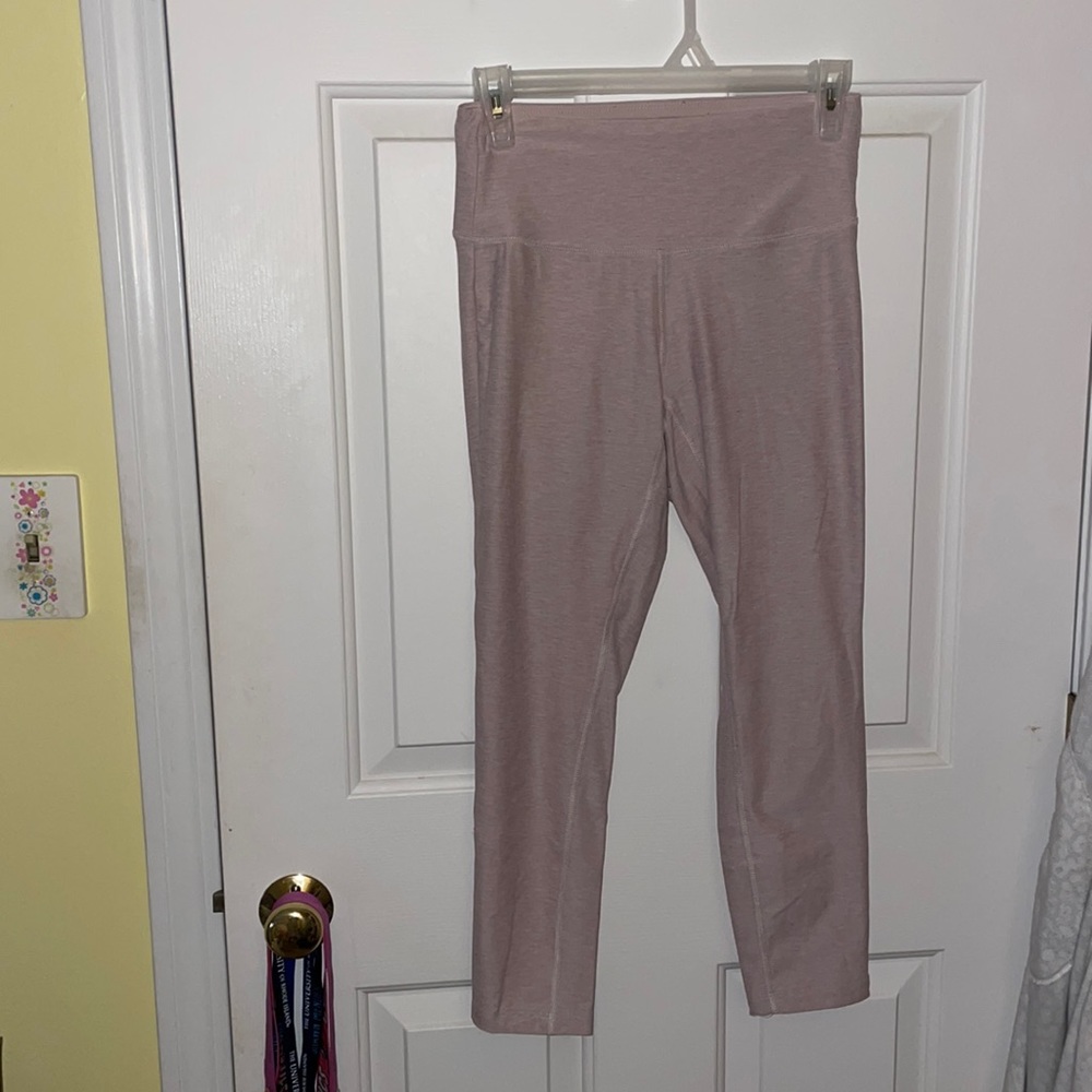Cropped Light Pink Leggings